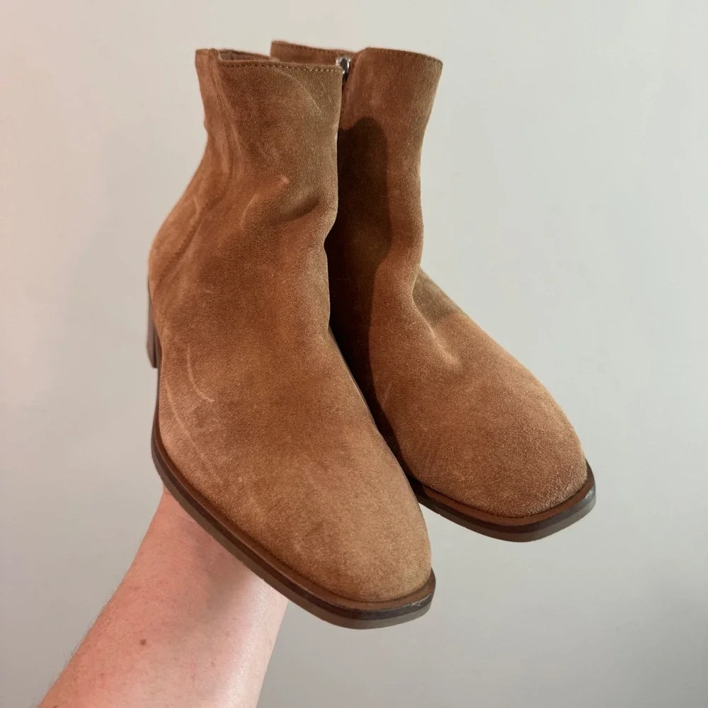 Aquatalia Reeta Tan Brown Weatherproof Suede Ankle Boots Made in Italy Womens 7